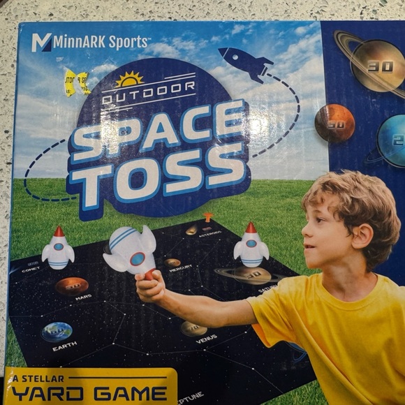 Outdoor Space Toss Yard Game - Picture 1 of 2